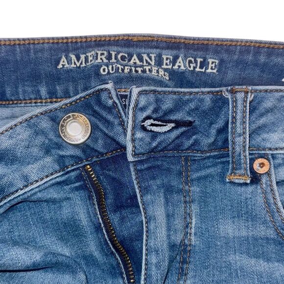 American Eagle Outfitters Low Rise Super Stretch Cutoff Jean Shorts Denim Sz 12 - Picture 4 of 11